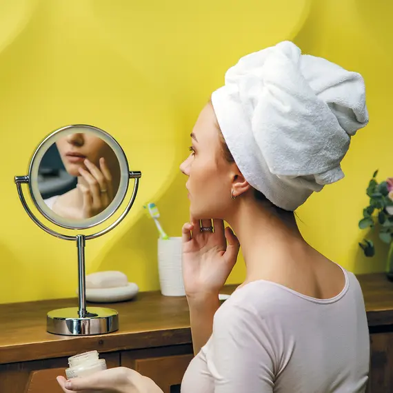 Зеркало с LED-подсветкой двухстороннее, стандартное и с 3-х кратным увеличением WasserKRAFT  K-1005