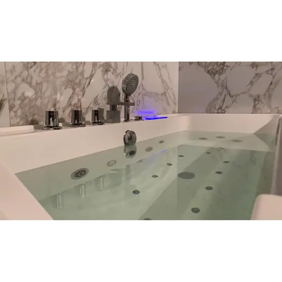 Гидромассажная ванна Frank F102/103 пристенная 170*80,180*80