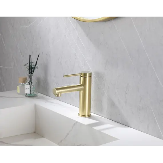 Смеситель ABBER Emotion AF8810G для раковины, золото матовое