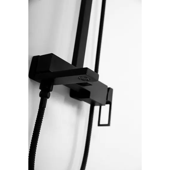 Душевая стойка BelBagno LUCELUC-VSCM-NERO