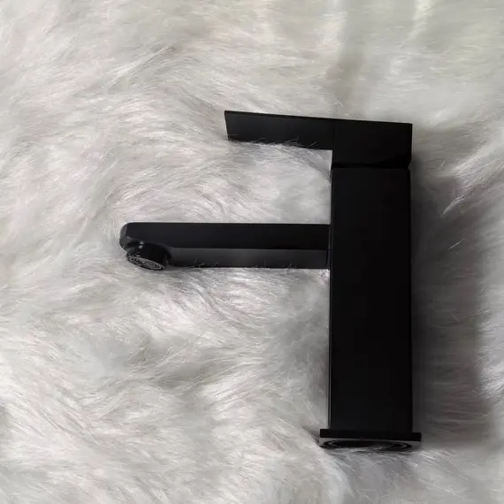 Смеситель для раковины ACWEN 21.102019  черный матовый