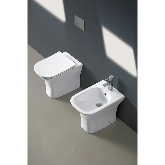 Унитаз  Ceruttispa  CT7841 VETTORE F приставной безободковый