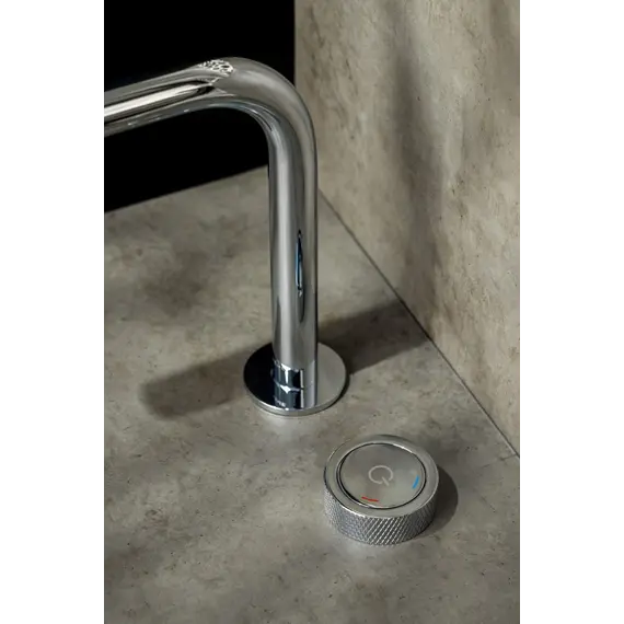 Смеситель автоматический для умывальника BOHEME TECH CHROME 158-CR