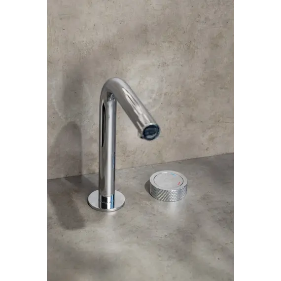 Смеситель автоматический для умывальника BOHEME TECH CHROME 158-CR