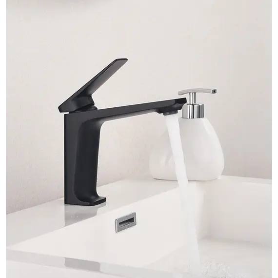 Смеситель для раковины ACWEN 81131B черный матовый