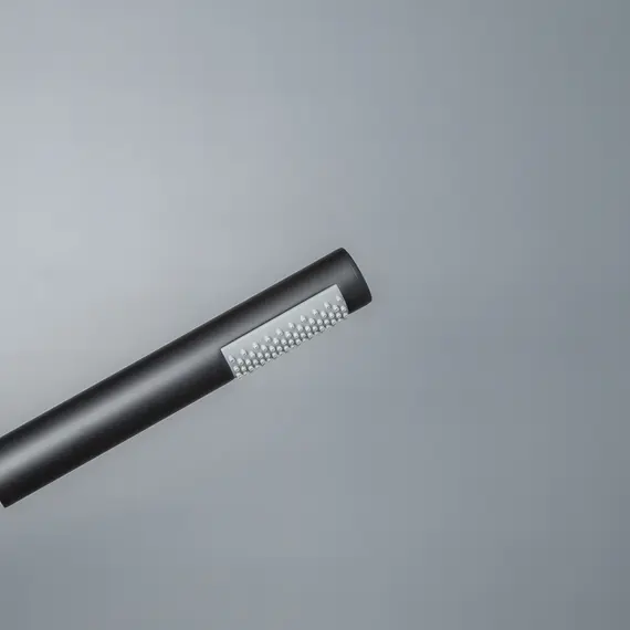 Смеситель для ванны с душем AVS Slimmer черный матовый