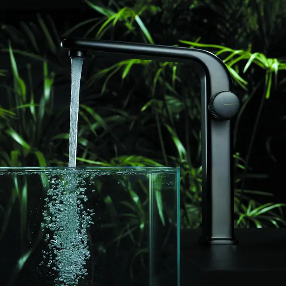 Смеситель для раковины Black&White U7640GM