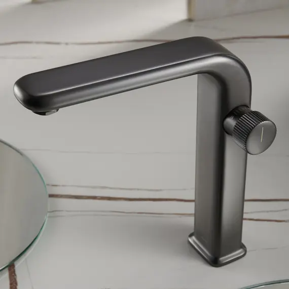 Смеситель для раковины Black&White U7640GM