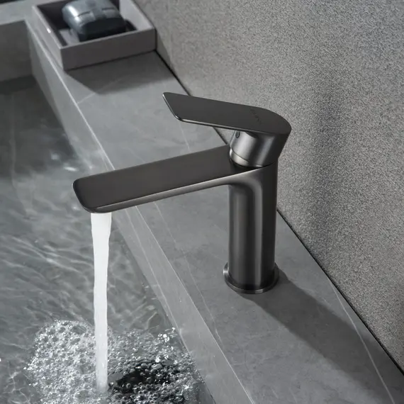 Смеситель для раковины Black&White UK8301B