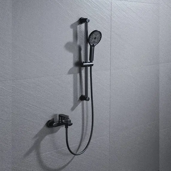 Смеситель для ванны (с лейкой и штангой - комплект) Black&White UK8303B