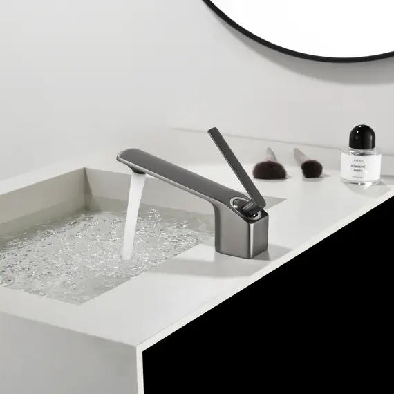 Смеситель для раковины Black&White GF-7104-GM