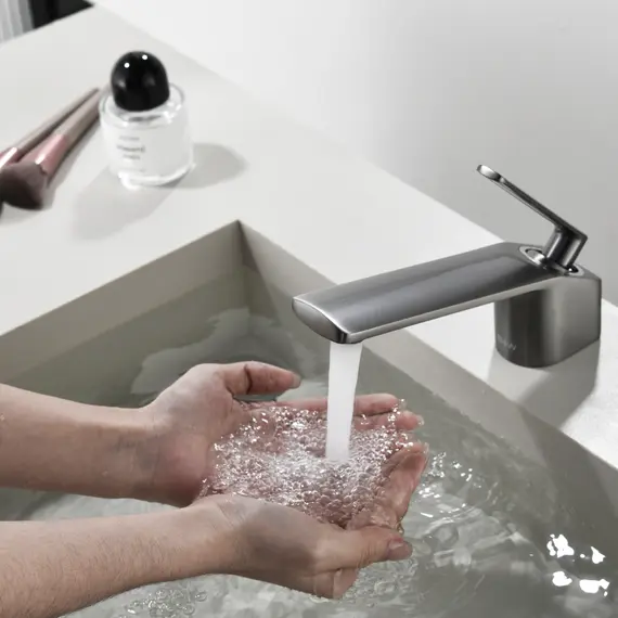 Смеситель для раковины Black&White GF-7104-GM