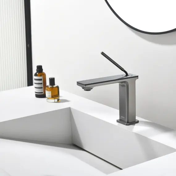 Смеситель для раковины Black&White GF-7105-GM