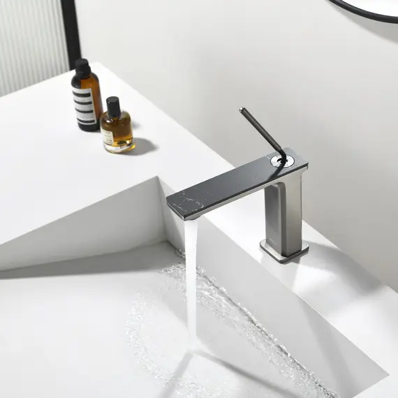 Смеситель для раковины Black&White GF-7105-GM