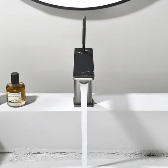 Смеситель для раковины Black&White GF-7105-GM