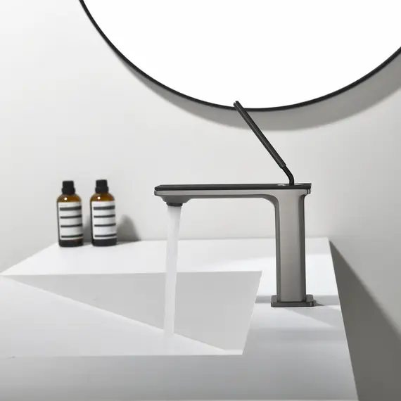 Смеситель для раковины Black&White GF-7105-GM