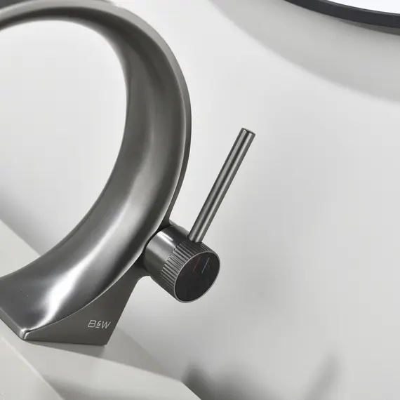Смеситель для раковины Black&White GF-7106-GM
