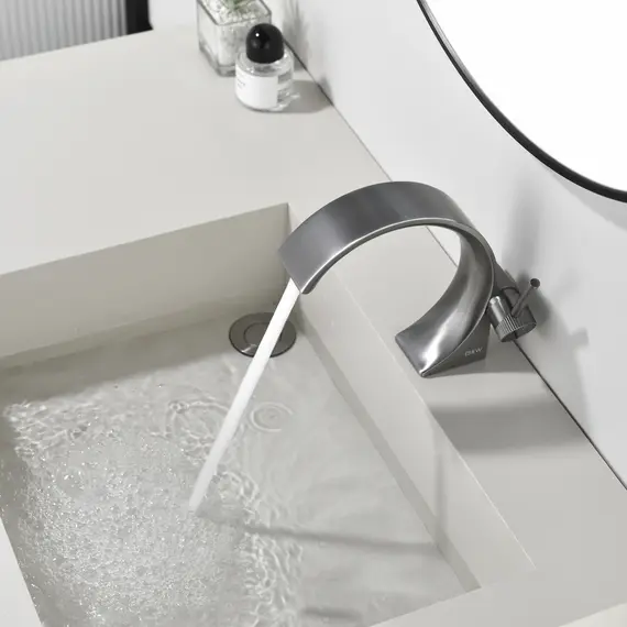 Смеситель для раковины Black&White GF-7106-GM