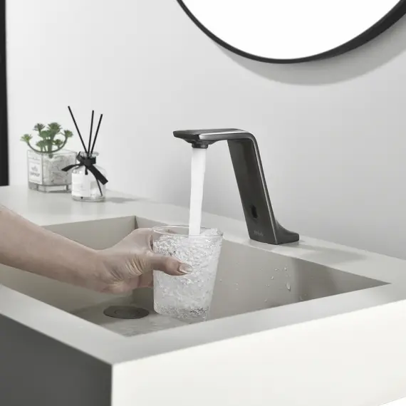 Смеситель для раковины сенсорный Black&White GS-7102-GM