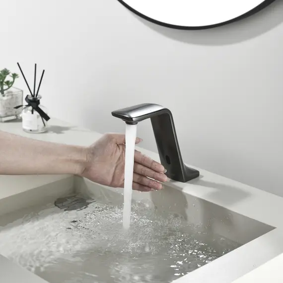 Смеситель для раковины сенсорный Black&White GS-7102-GM