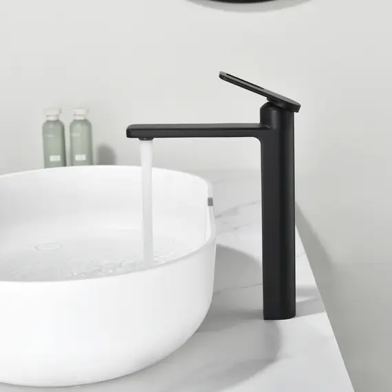 Смеситель для раковины Black&White GF-7203-С