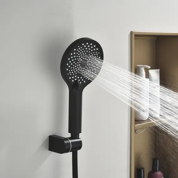 Смеситель для ванны Black&White GL-9101-GM (душевой шланг и лейка в комплекте)