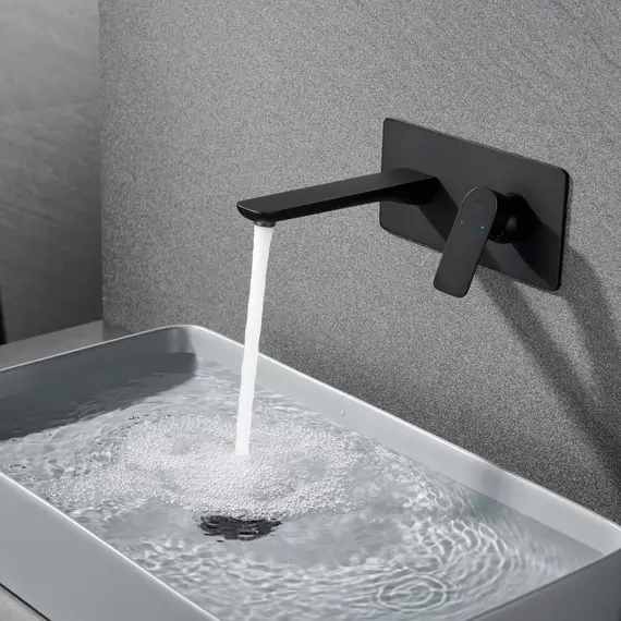 Смеситель для раковины встраиваемый  Black&White UK8306B