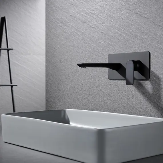 Смеситель для раковины встраиваемый  Black&White UK8306B