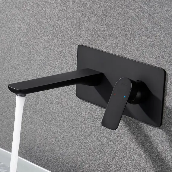 Смеситель для раковины встраиваемый  Black&White UK8306B