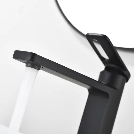 Смеситель для раковины Black&White GF-7203-MB