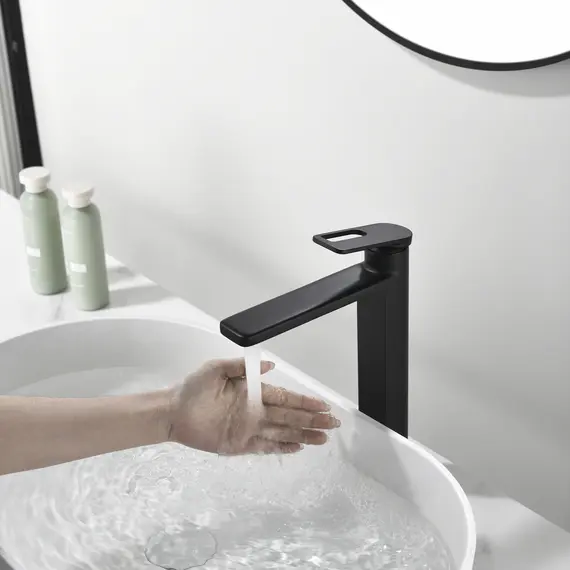 Смеситель для раковины Black&White GF-7203-MB