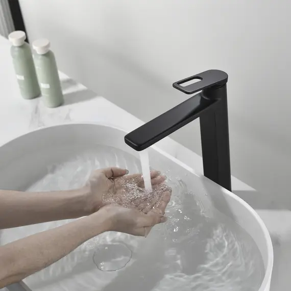 Смеситель для раковины Black&White GF-7203-MB