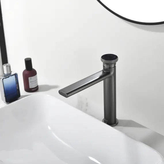 Смеситель для раковины Black&White GF-7307-GM