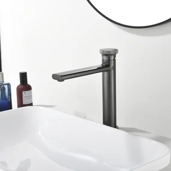 Смеситель для раковины Black&White GF-7307-GM