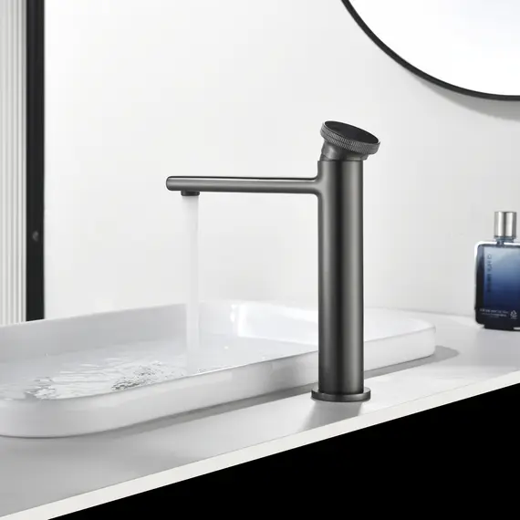 Смеситель для раковины Black&White GF-7307-GM