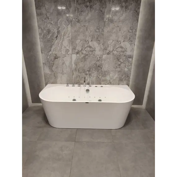 Ванна акриловая Frank F109 с гидромассажем